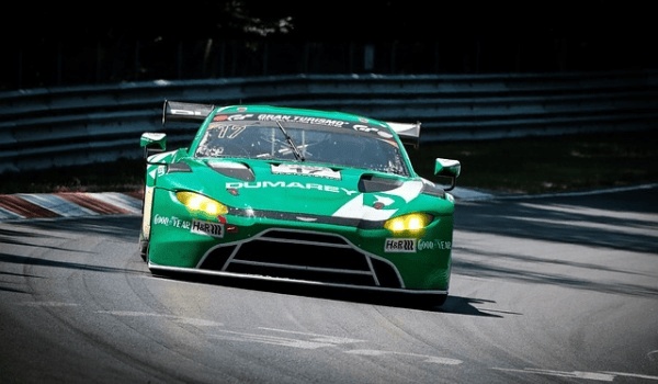 一汽-大众迈腾3000万荣耀款10月10日耀世登场，共庆里程碑时刻！