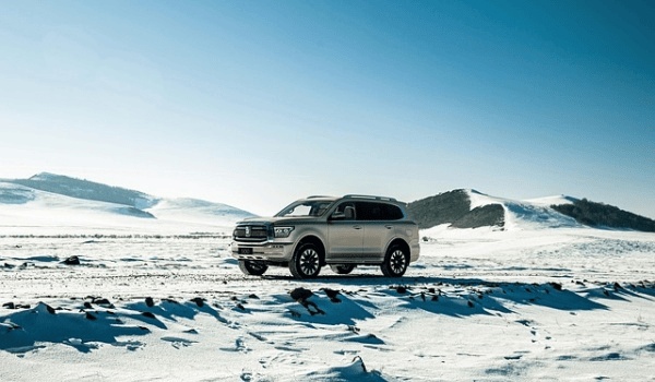 全新奥迪A6震撼登场：风格蜕变，引领汽车美学新风尚