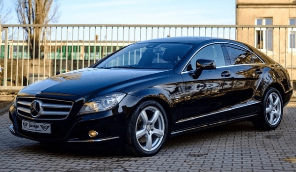 奥迪“灯厂”传奇：照明技术革新，谁与争锋？