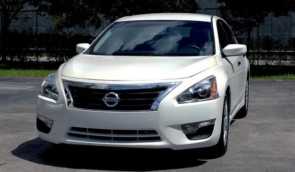 2022款奔驰C级C200 W206深度试驾：驾驶体验全面解析