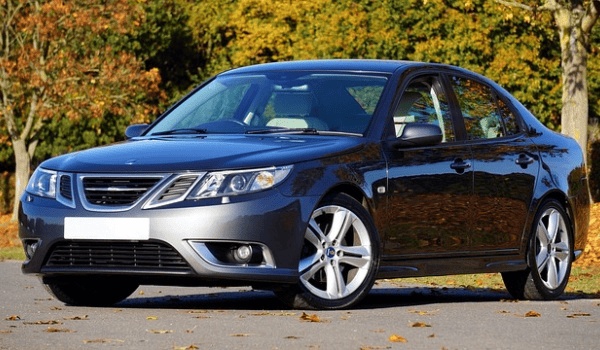 豪华SUV巅峰对决：林肯飞行家VS宝马X5外观造型大比拼