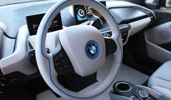 五羊本田猛鸷CB190X：新手摩旅的理想之选，14480元起售，续航高达500公里！